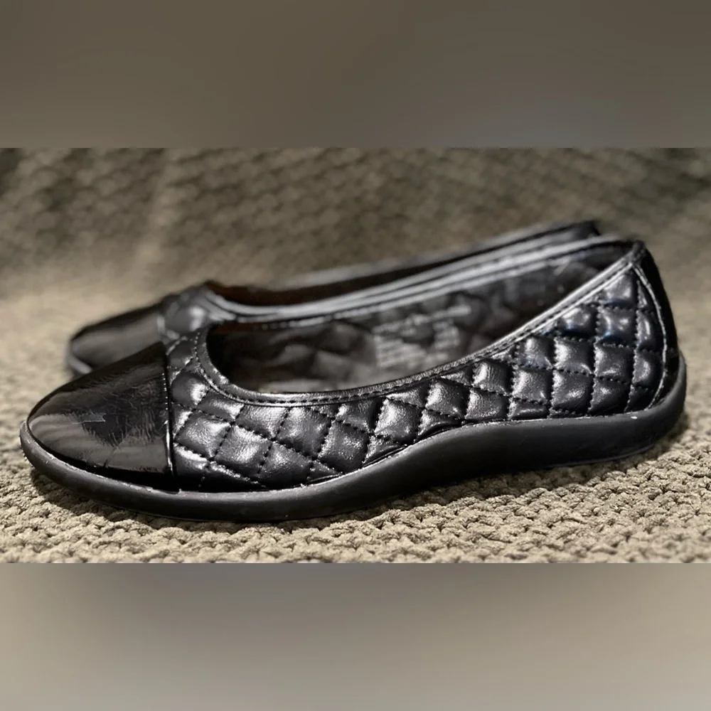Time & Tru Slip-On Flats, Quilted Texture w/Toe & Heel Patent Detail; Size 7
